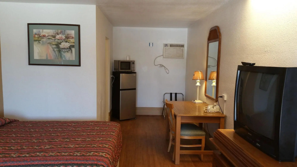 Tri-State Inn