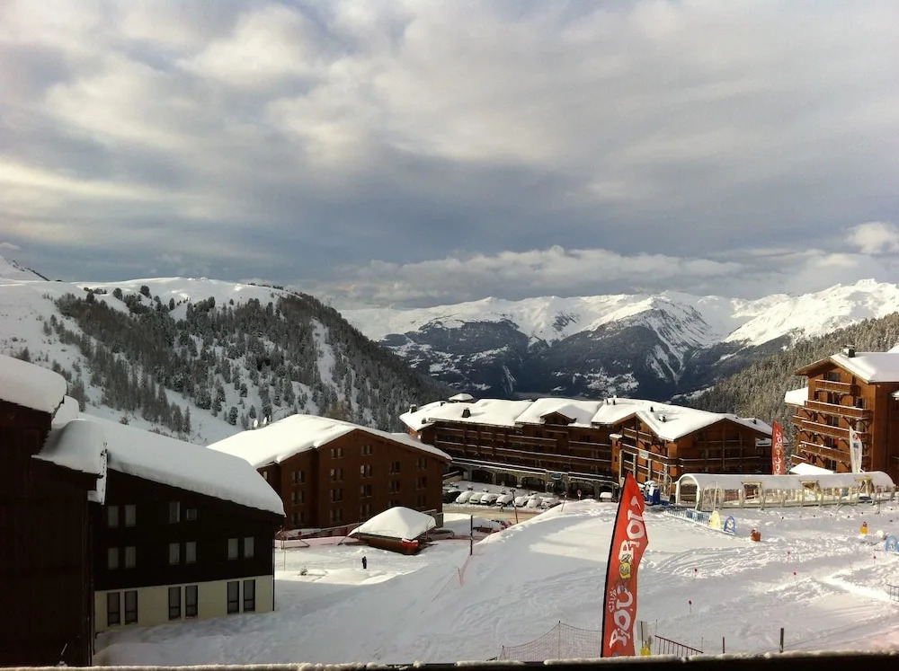 Belle Plagne Open Plan Studio for 4 People of 23 Mâ², Refurnished, on the Slopes Lc419