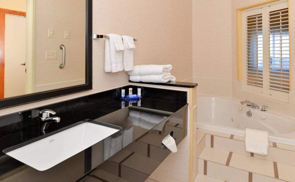 Fairfield Inn & Suites Bloomington