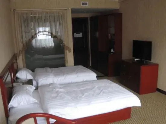 Xintiandi Fashion Hotel (Wafangdian Railway Station)