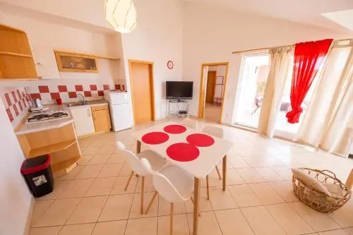 Apartments Leonarda