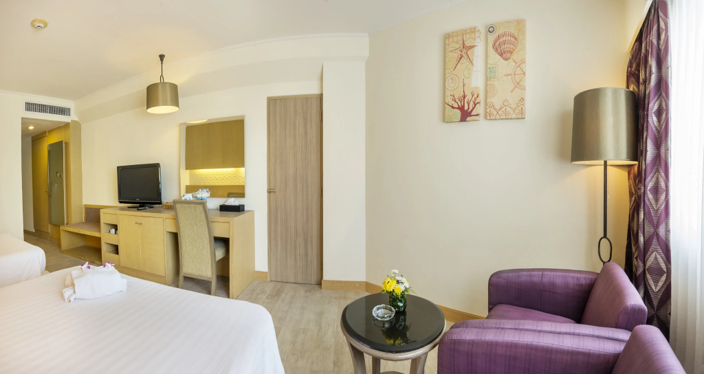 Jomtien Palm Beach Hotel & Resort - Family-Friendly