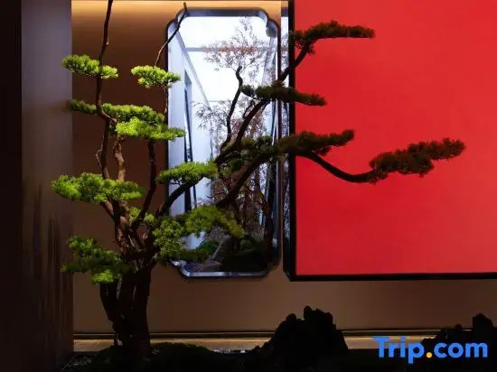 Xiyue Designer Hotel (Zhongshan Ferry Branch, Erma Road Food Street)