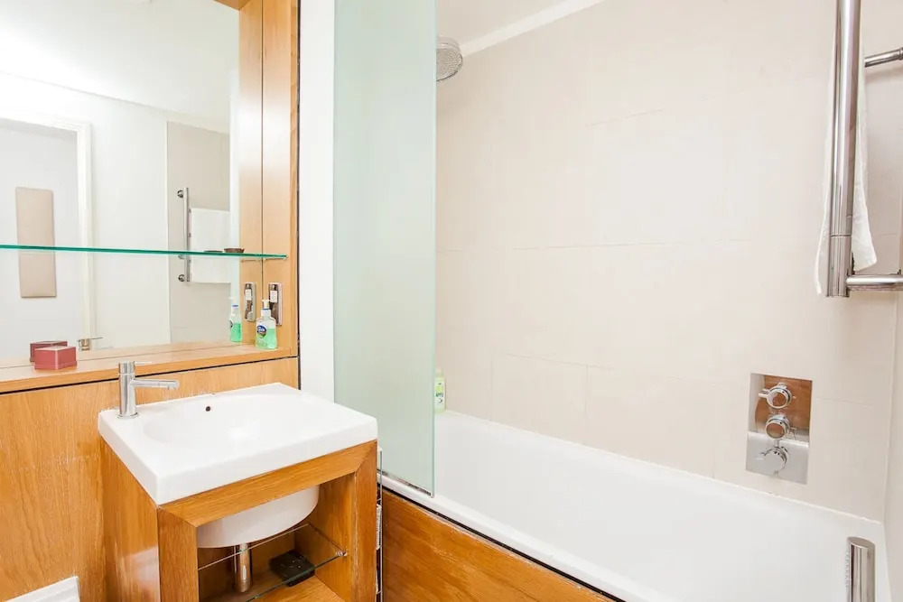 Central 1 Bed near Paddington Station w/ Terrace