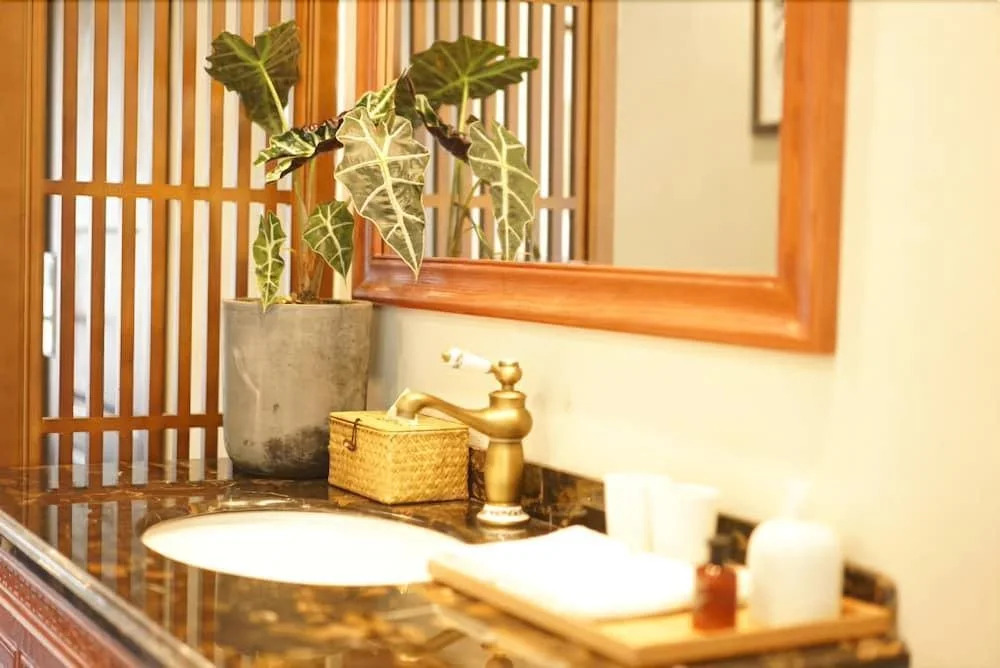 Chayan Hotel
