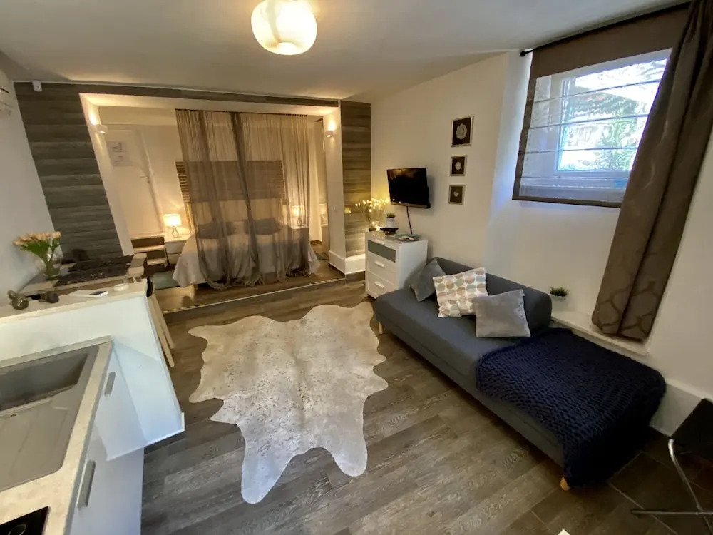 Apartments & Rooms Dujam