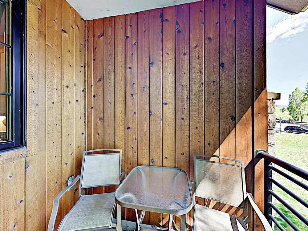 Downtown Getaway W/ Private Garage - Near Ski Resort 2 Bedroom Townhouse