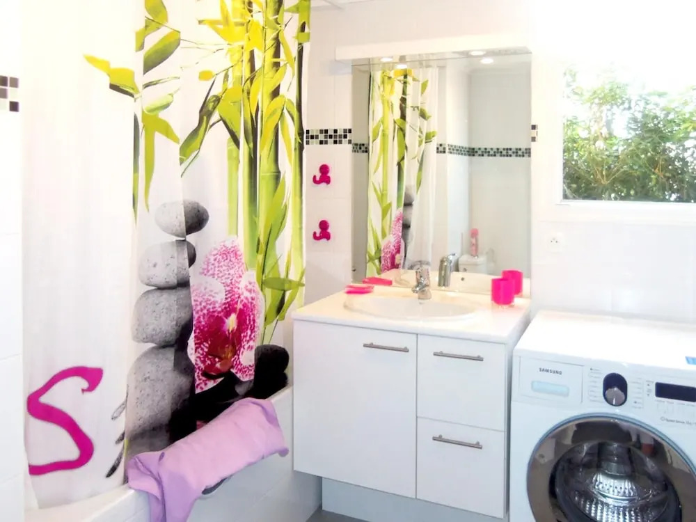 Apartment With one Bedroom in Saint-raphaël, With Pool Access and Furn