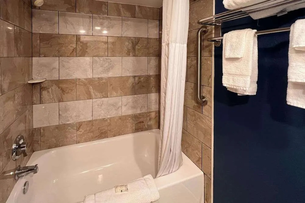 Days Inn Hurstbourne