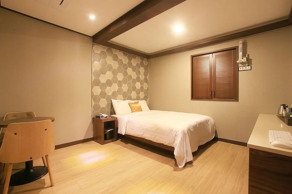 Suyu Young Hotel