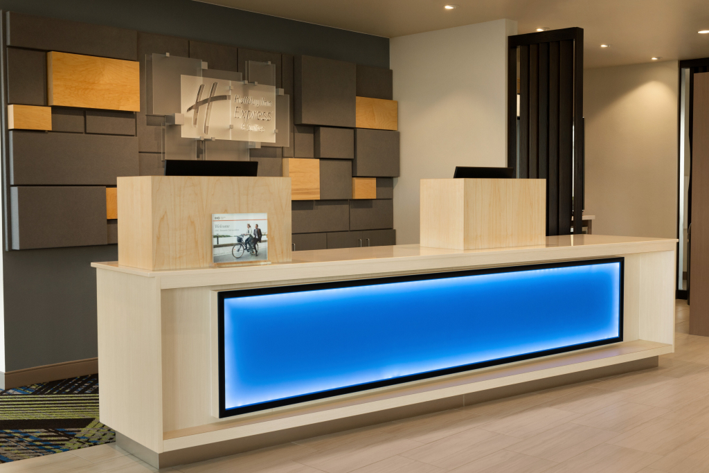 Holiday Inn Express & Suites - Beaver Dam by IHG