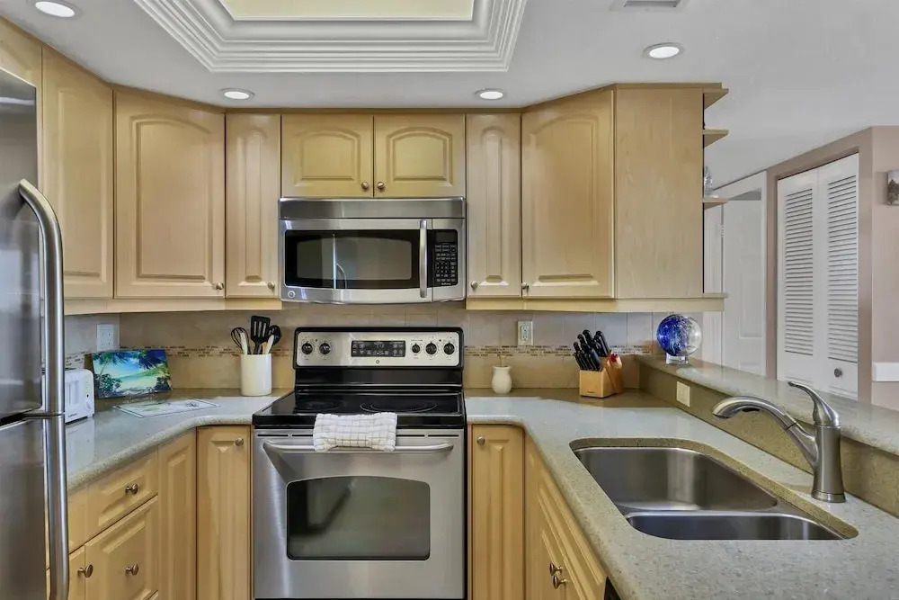 Anchorage Resort 5th Floor 2 bedroom condo with Beach Access 2 Condo