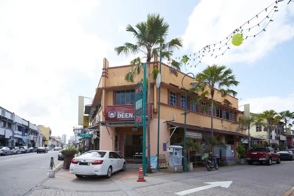 OYO 90838 Ros Heritage Motel