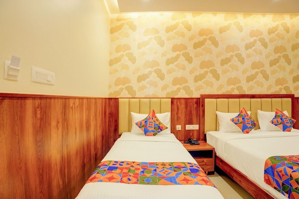 Fabhotel Golden Stay I