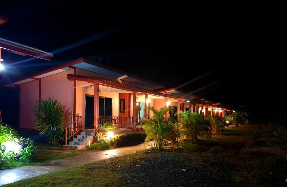 Toongyoong Longbeach Resort SHA Plus