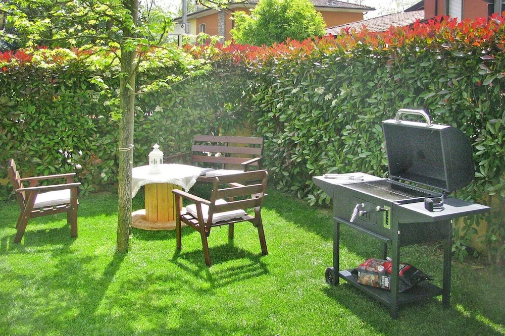 Villa in Camaiore near Sandy Beaches
