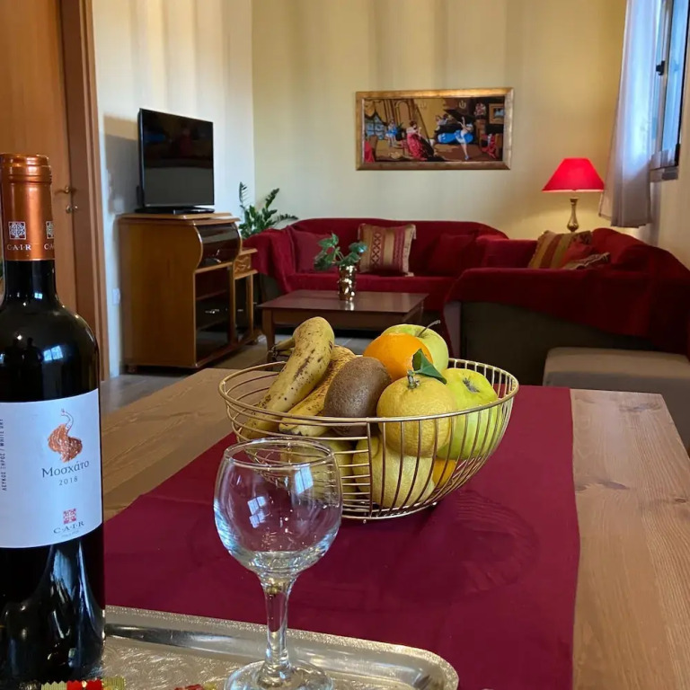 Casa Terra is Near Hillside Area Airport Beach