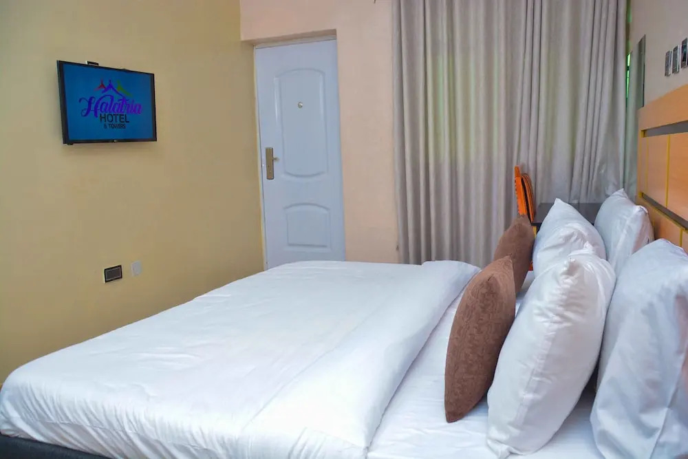 Halatria Hotel & Towers