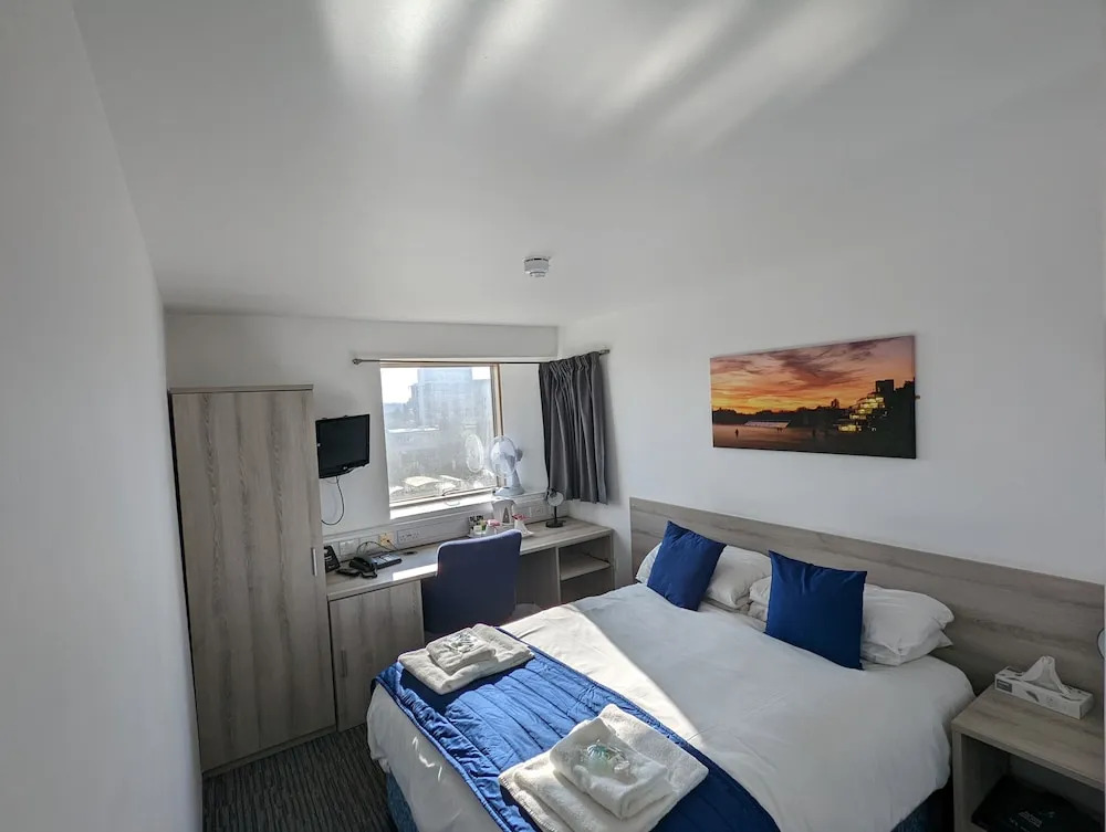 Broadview Hotel