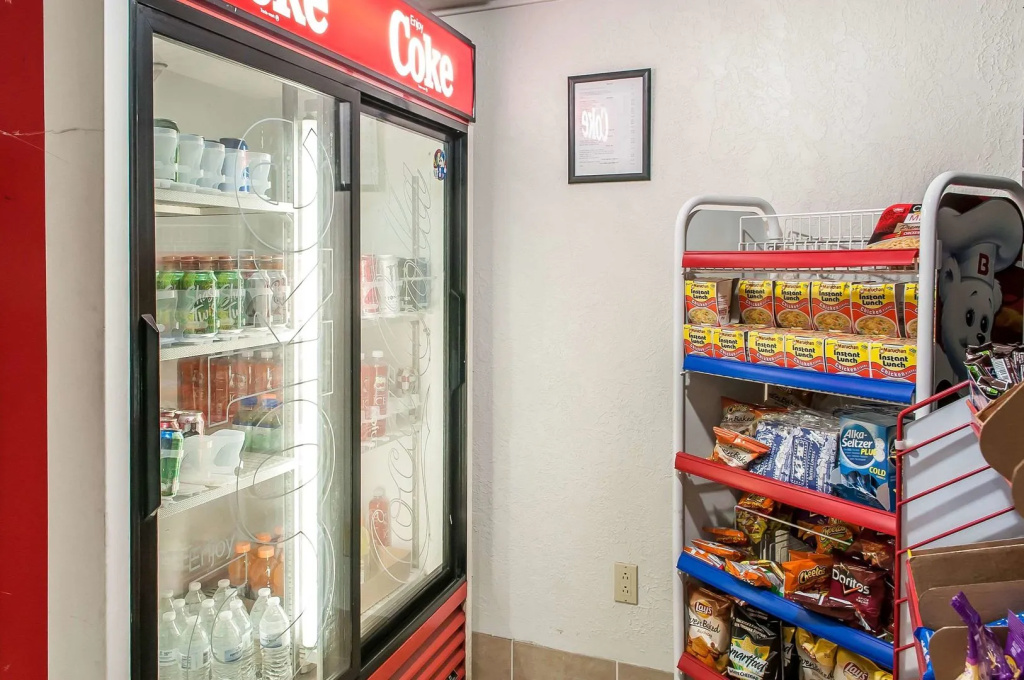 Отель Garner Albuquerque Airport by IHG