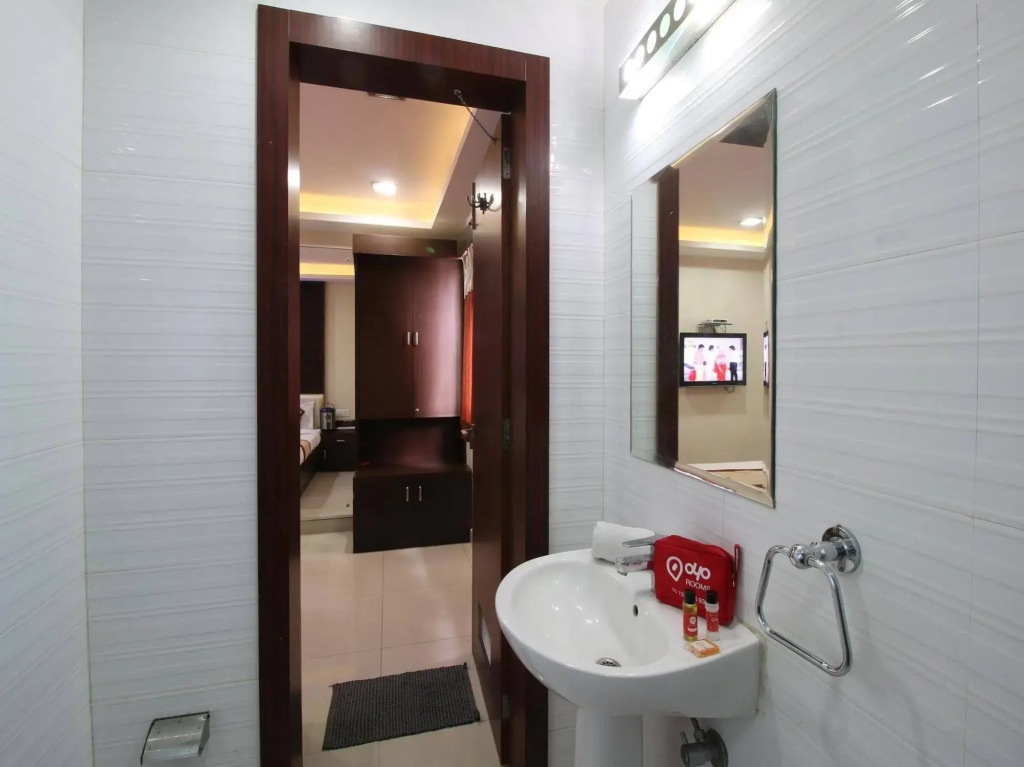 OYO Rooms Shastri Nagar Barkatullah Stadium