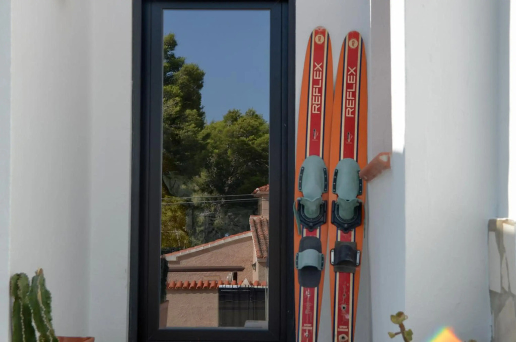 Villa for 10 with swimming pool and sea view