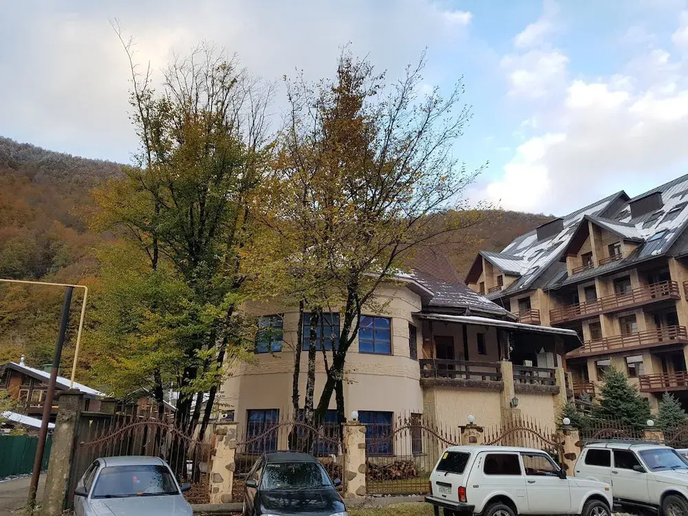 GreenWood Hostel