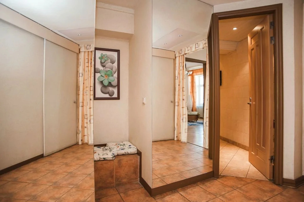 Apartment on Griboyedova 38