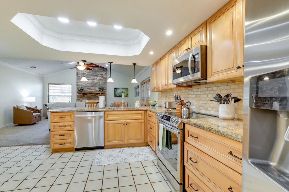 Valrico Vacation Rental 15 Mi to Tampa