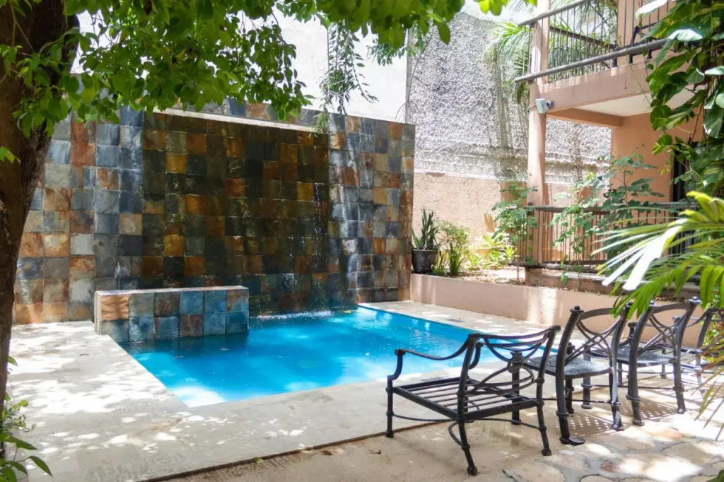 Moongate Hotel