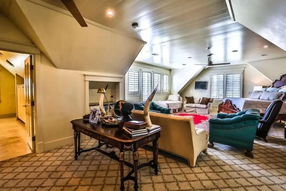 Dream Weaver 5 Bedroom Holiday Home by Five Star Properties