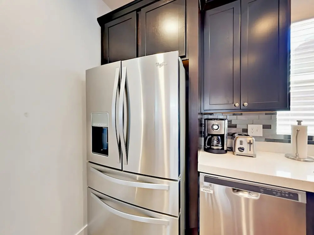 1370 Center Drive Home #6