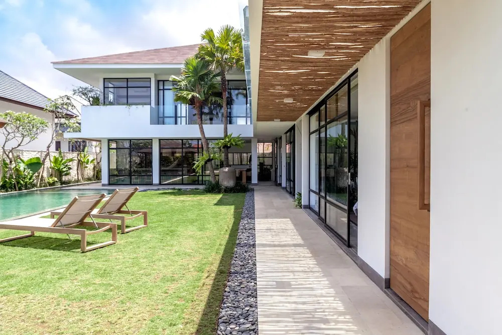 Villa Nonnavana - 12-minute walk to Batu Bolong Beach