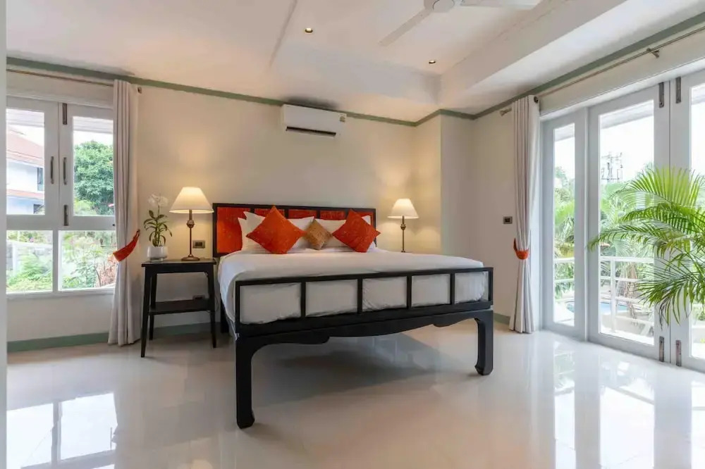 4 Bed Pool Villa Steps from the Beach - KBR34
