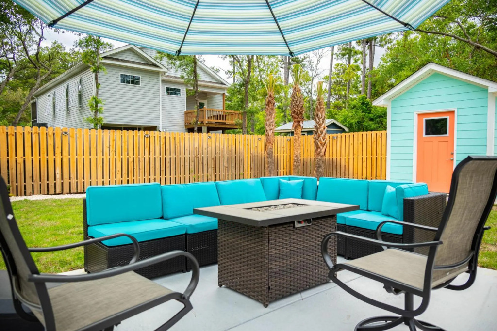 Poolside Paradise by Oak Island Accommodations