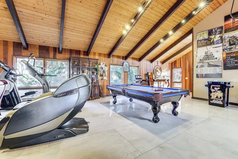 1-acre Las Vegas Getaway: Pool, Spa & Tennis Court