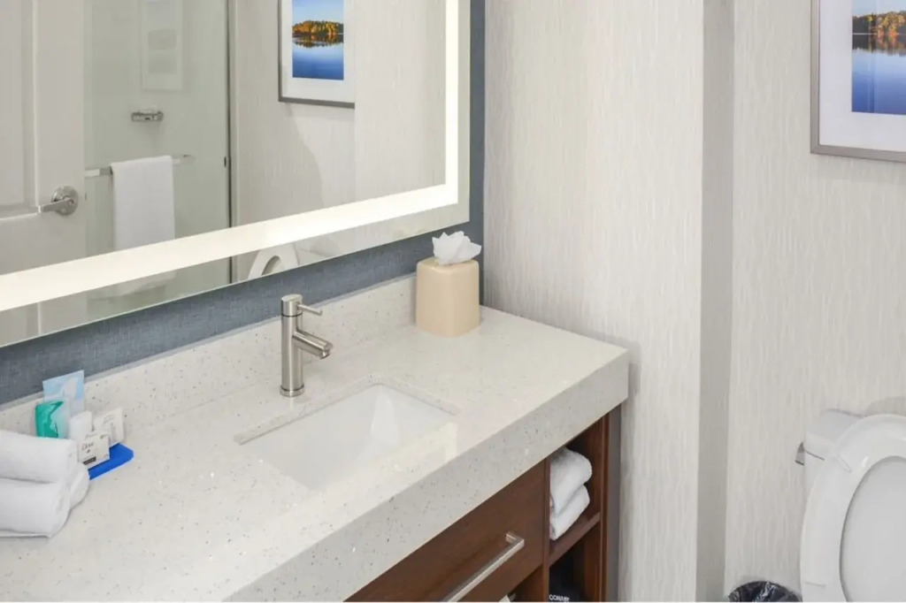 Four Points by Sheraton Fayetteville Fort Bragg