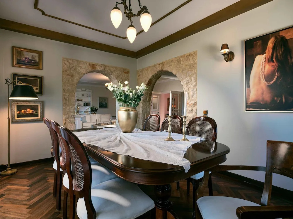 Bozonos Luxury Villa & Spa