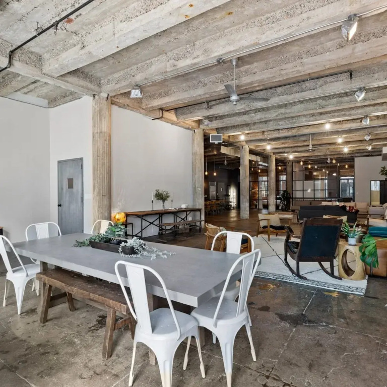 Greenwich Court by Rove Travel 3BR Loft w Sauna