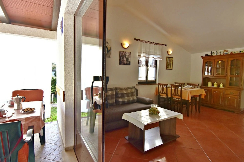 Garden Apartment in Umag