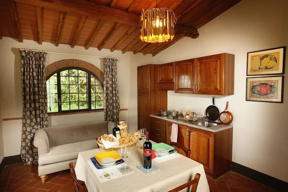 Agriturismo La Papessa - Fattoria Montecchio