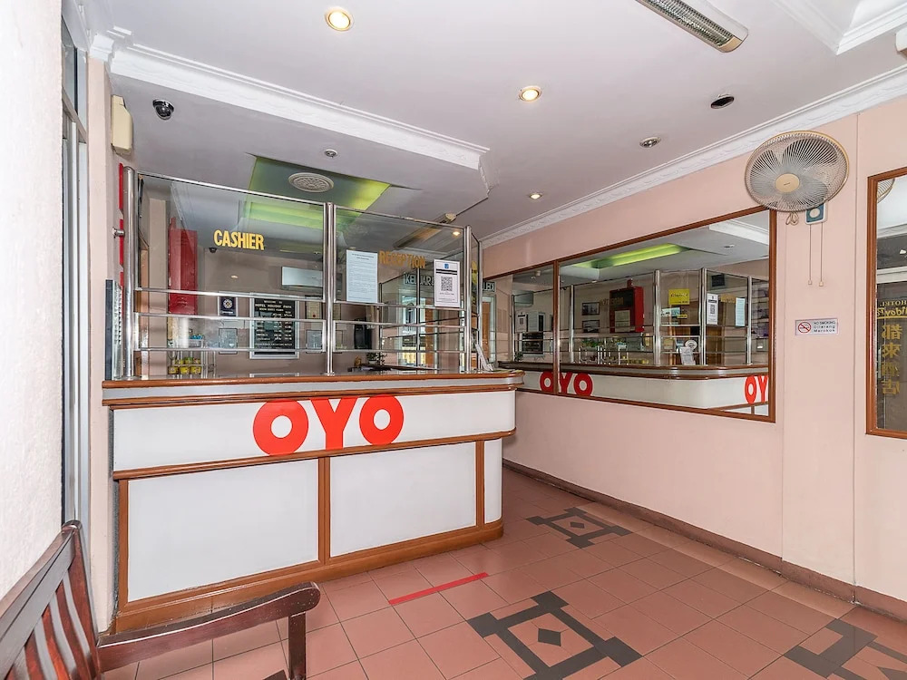 Hotel Holiday Park by OYO Rooms