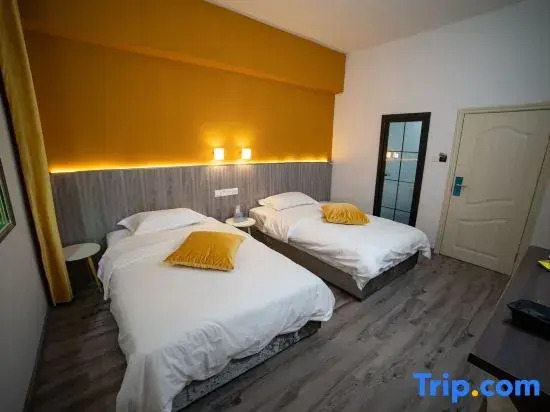 Chengdu Qishe Homestay