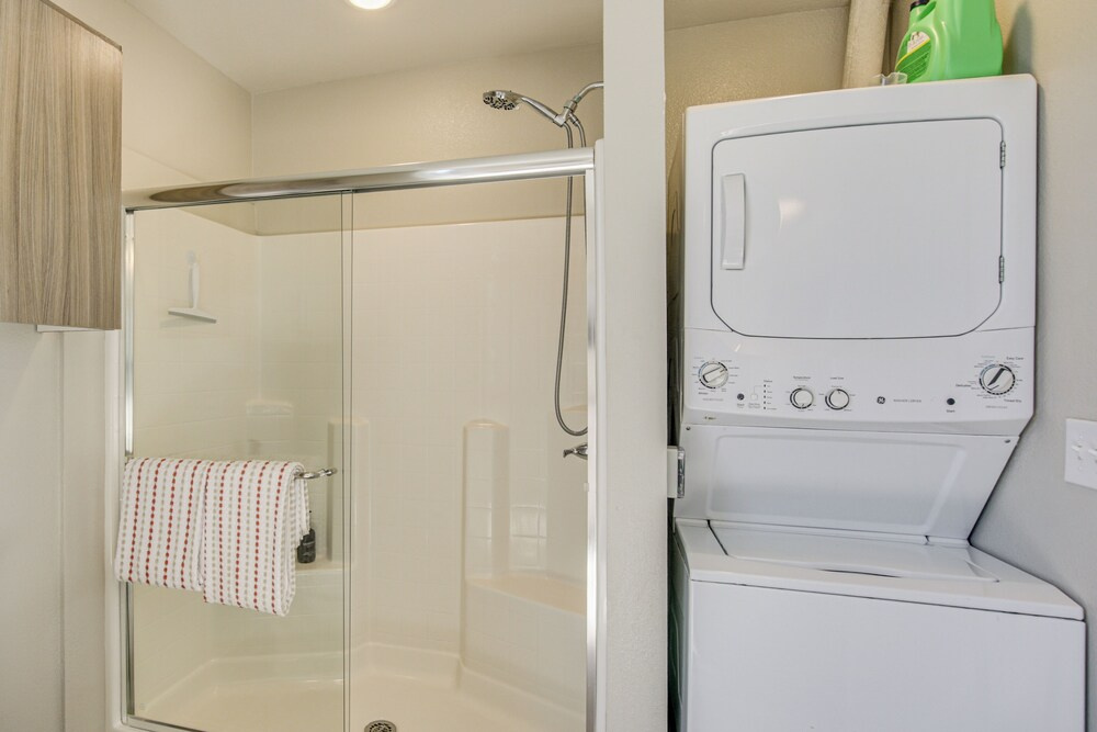 By Seaport Village & Navy Base! Chic Condo w/ Pool