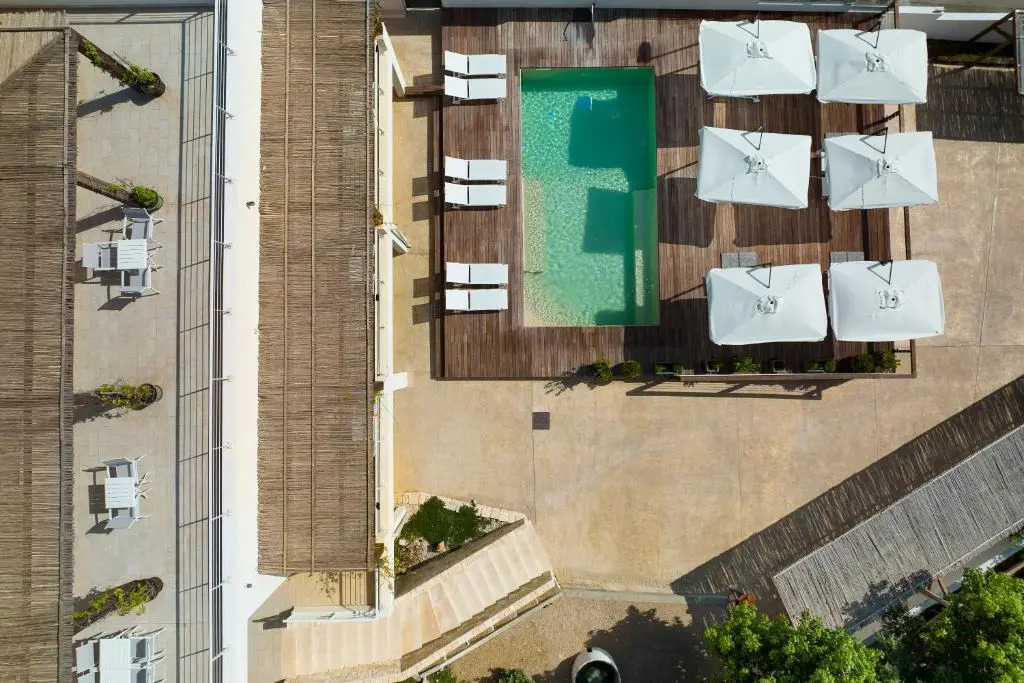Mercury Beach Hotel