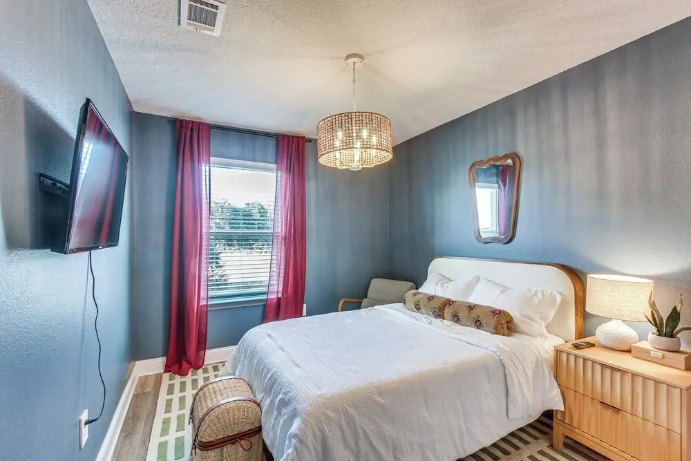 Walk to Biloxi Beach Fun! Chic & Updated Townhome