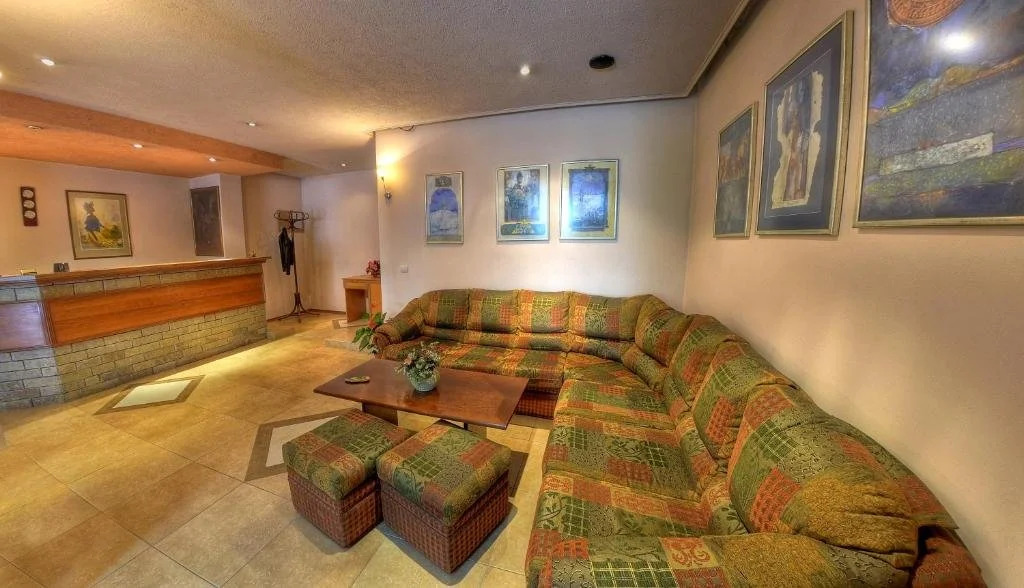 Plaza Family Hotel