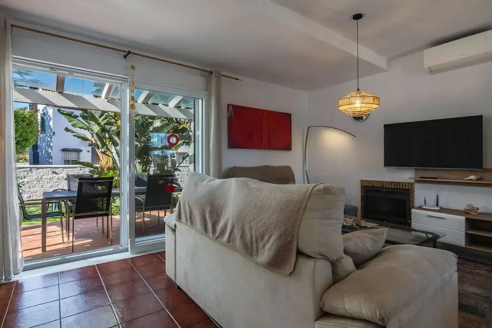 Spacious Chalet Close to the Beach