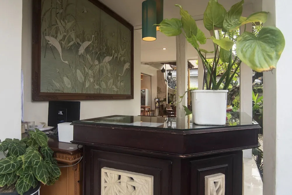 Miraa Guest House & Resto
