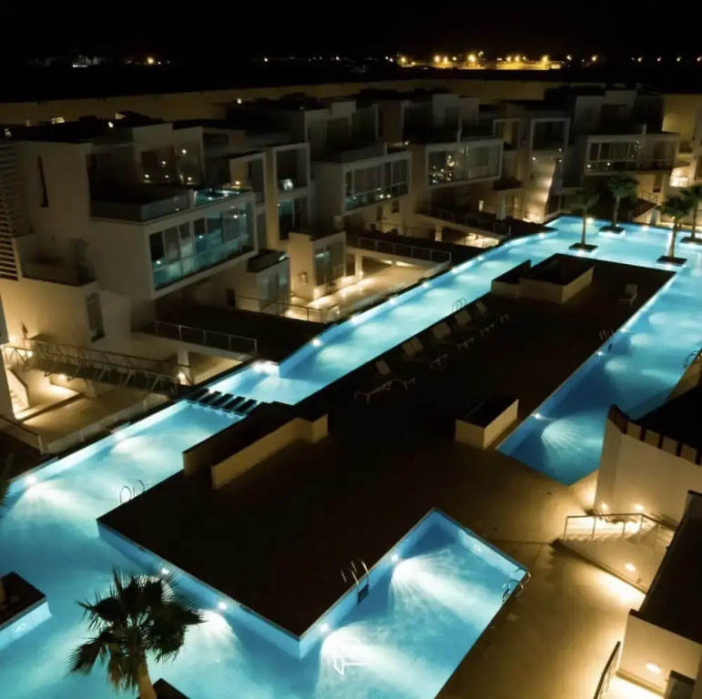 Stunning 2 Bed Apartment in Gouna With Roof